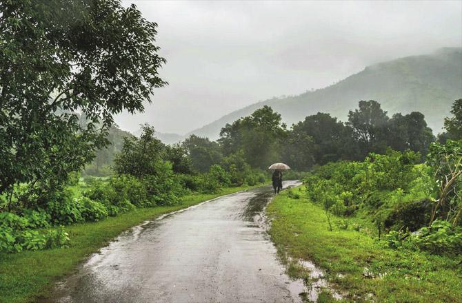 This famous Marathi song adds to the enjoyment of the rainy season